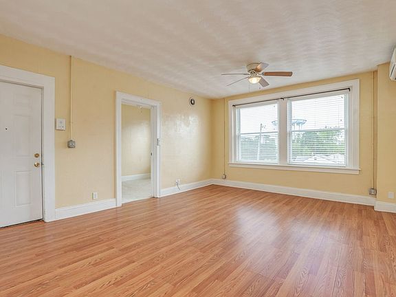 5th image of 9335 Buckman Ave #B11