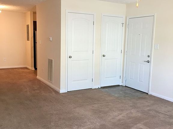 3rd image of 260 Walnut Creek Dr APT E10