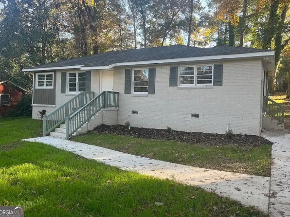 1957 Knightsbridge Rd, Macon, GA 31211