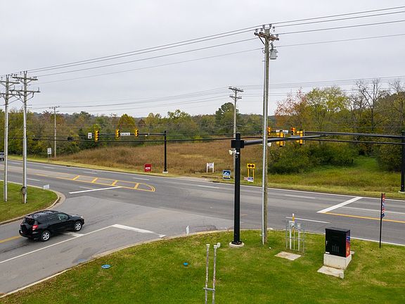 4th image of 10645 Lebanon Rd