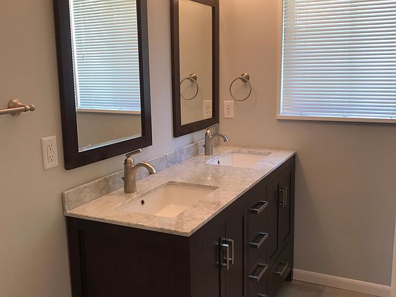 Bathroom with double-sink vanity