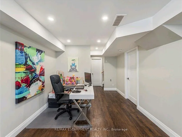 79 Greenwich Ave — Photo 13