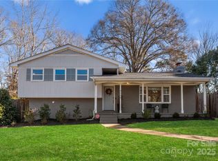4554 Crestmont Dr, Charlotte, NC 28205