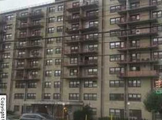 1000 Clove Rd APT LM, Staten Island, NY 10301