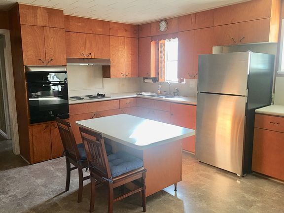 5th image of 628 E Mayfield St