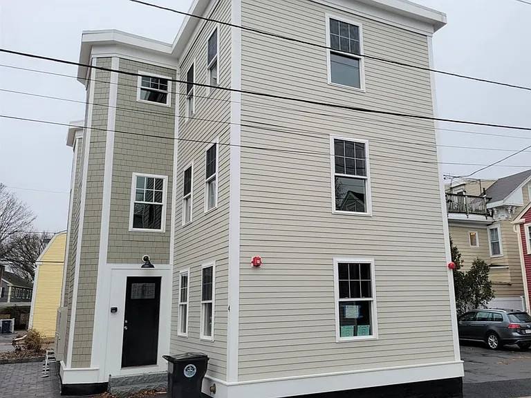 4 Hardy St #2 — Photo 1