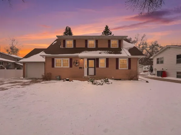 1109 13th Ave SW, Willmar, MN 56201