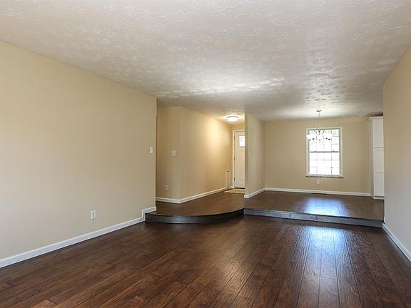 4th image of 6672 Templehurst Pl