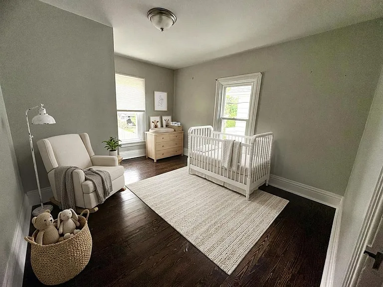 348 E Derry Rd — Photo 5