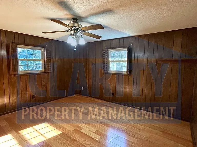 912 Fairmont Ave NW — Photo 30