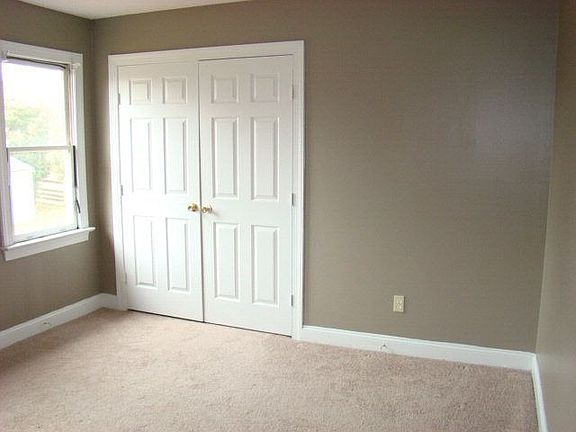 5th image of 1846 Yorkshire Ln