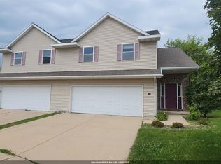 715 Edge Point Ct, De Pere, WI 54115