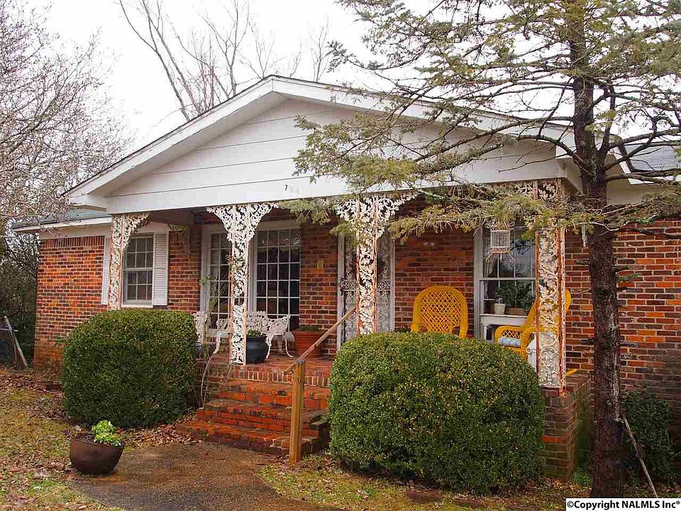 2nd image of 708 Walton Dr