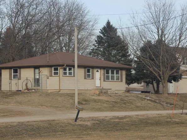 100 South St, Searsboro, IA 50242