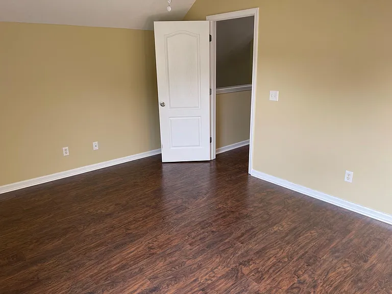 315 Gary Cir — Photo 10