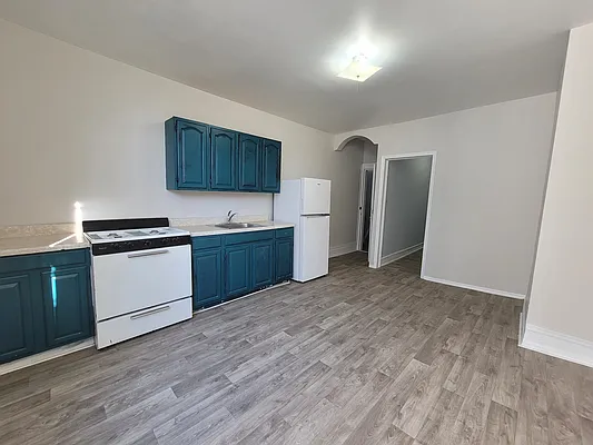 Rented by Douglas Elliman | media 7