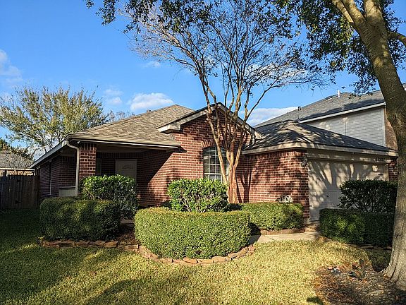 2nd image of 17222 Brookhollow Grove Ct