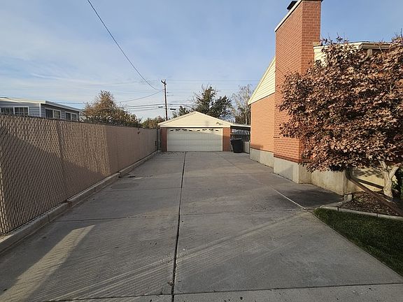 2nd image of 865 E Mar Jane Ave