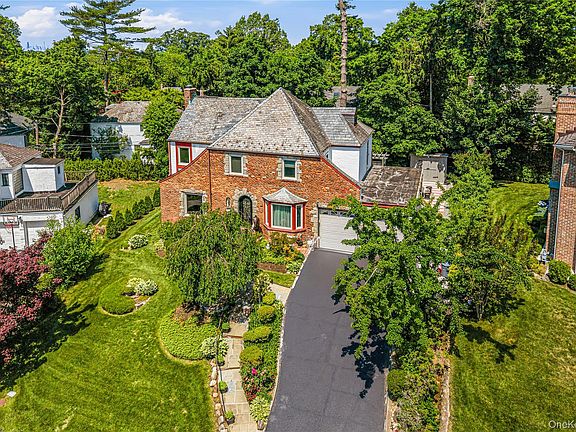 2nd image of 36 Strathmore Road