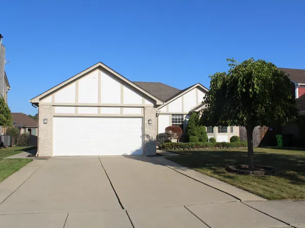 53082 Hillsboro Dr, Chesterfield, MI 48051
