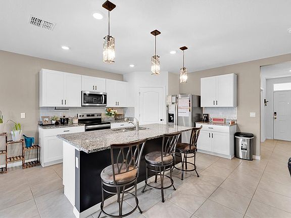 4th image of 473 Archway Pl