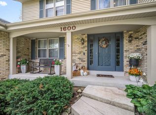 1600 Constitution Dr, Brookfield, WI 53045