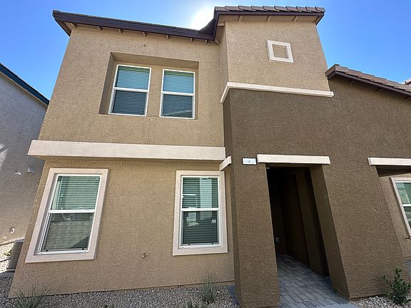 3rd image of 9929 Tangerine Hills St