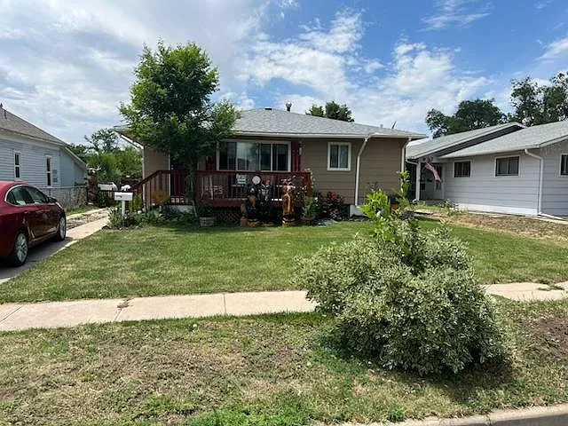 923 Grant St — Photo 1