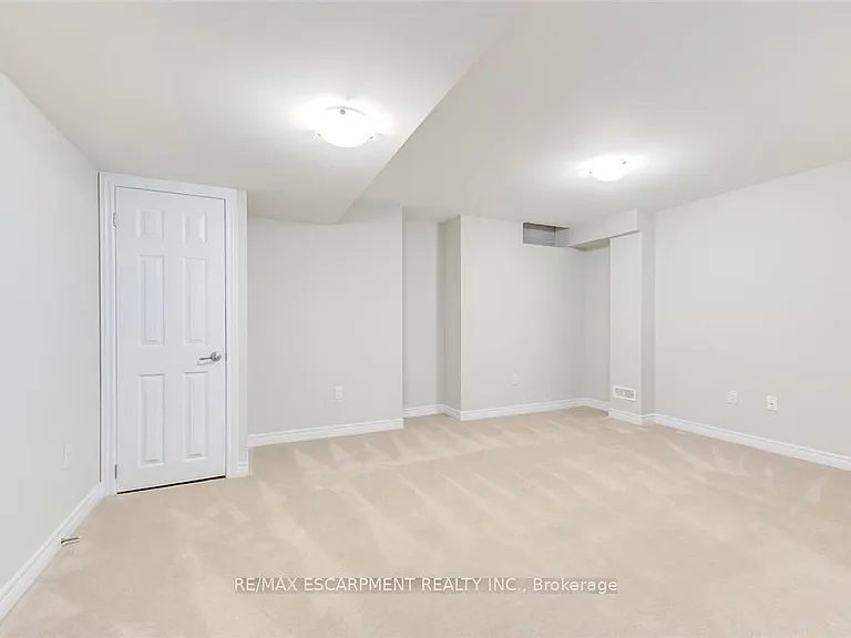 3087 Eberly Woods Dr — Photo 34