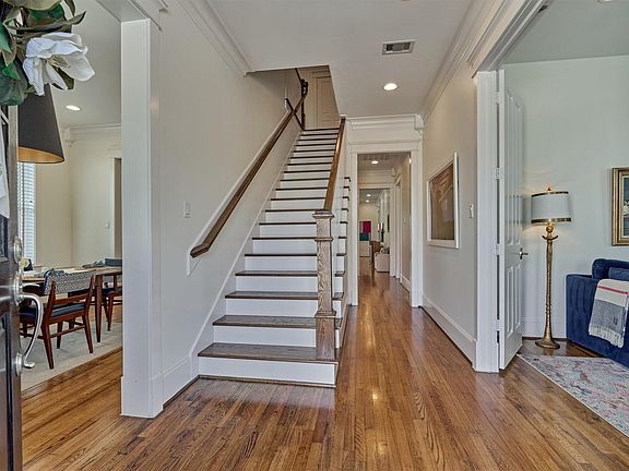 5th image of 7 Bowers Pine Ct