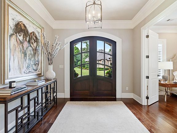 5th image of 10 Hallen Ct