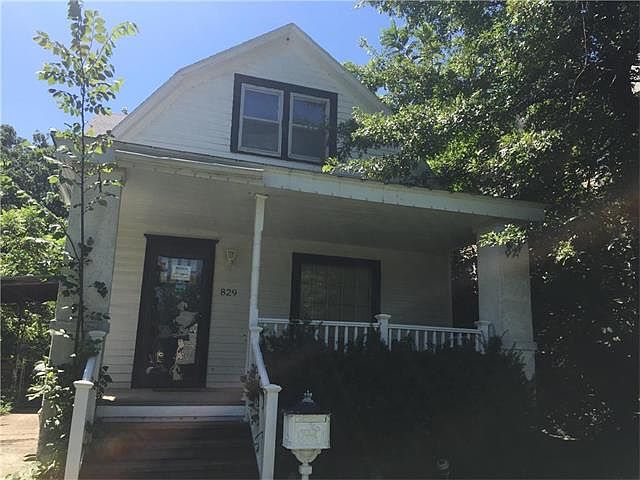 1st image of 829 Barnett Ave
