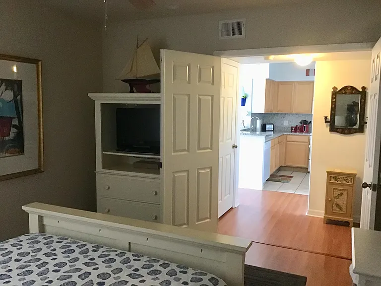 Large bedroom with walk in closet