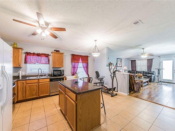 2nd image of 7001 Glenshire Dr