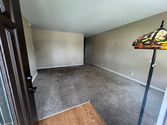 5th image of 807 N Noble St