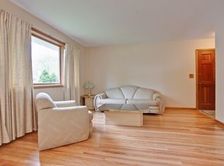 1517 N Fernandez Pl, Arlington Heights, IL