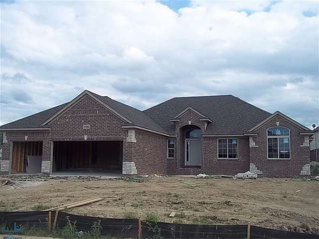 1st image of 180 Serene Dr