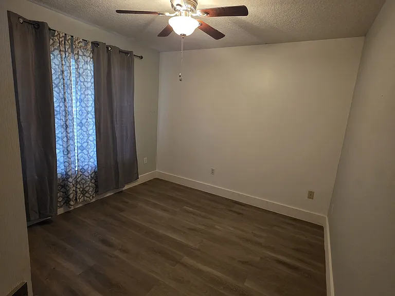 20516 Macon Pkwy — Photo 13