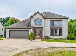 1336 Schneider St NW, North Canton, OH 44720