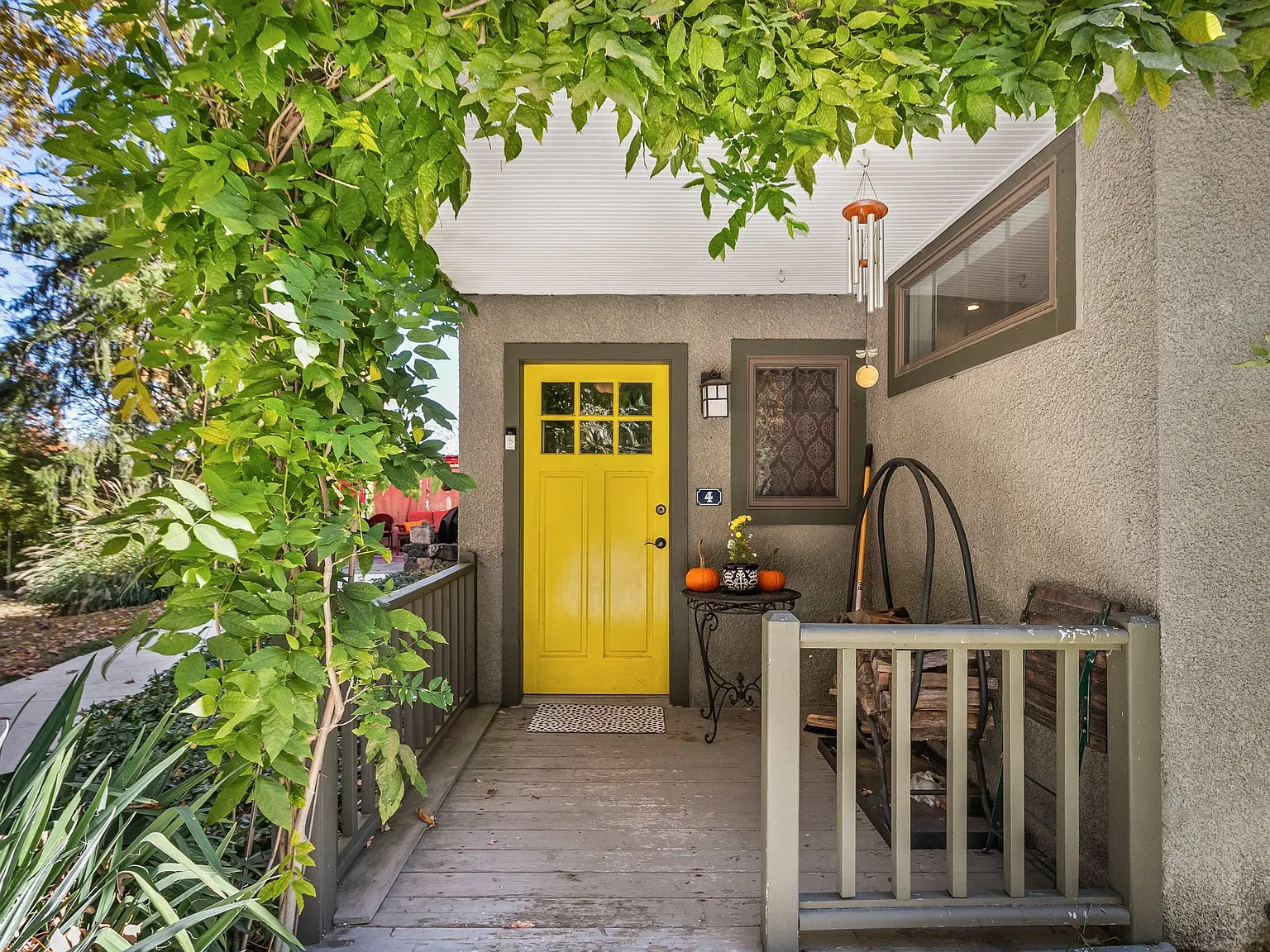 3 bed, 2700 sqft, $5,700 — Photo 4