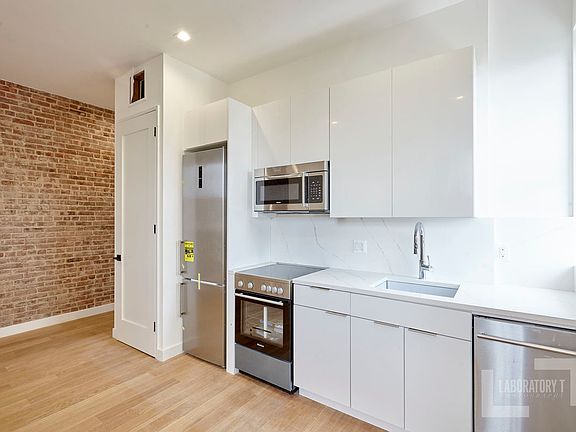 5th image of 166 W 121st St #2