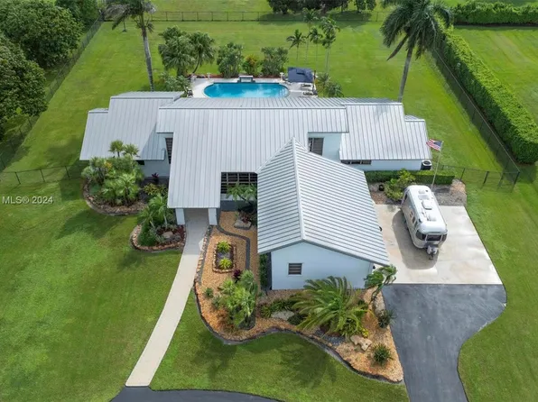 3420 SW 117th Ave, Davie, FL 33330