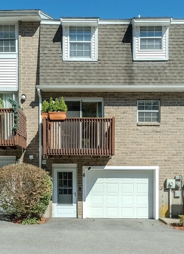 2 bed, 1.5 bath, 1200 sqft, $2,400 — Photo 1