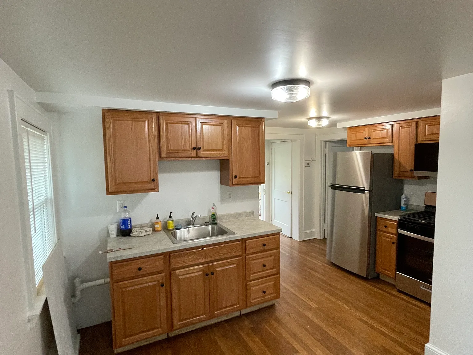 2 bed, 900 sqft, $2,500 — Photo 2