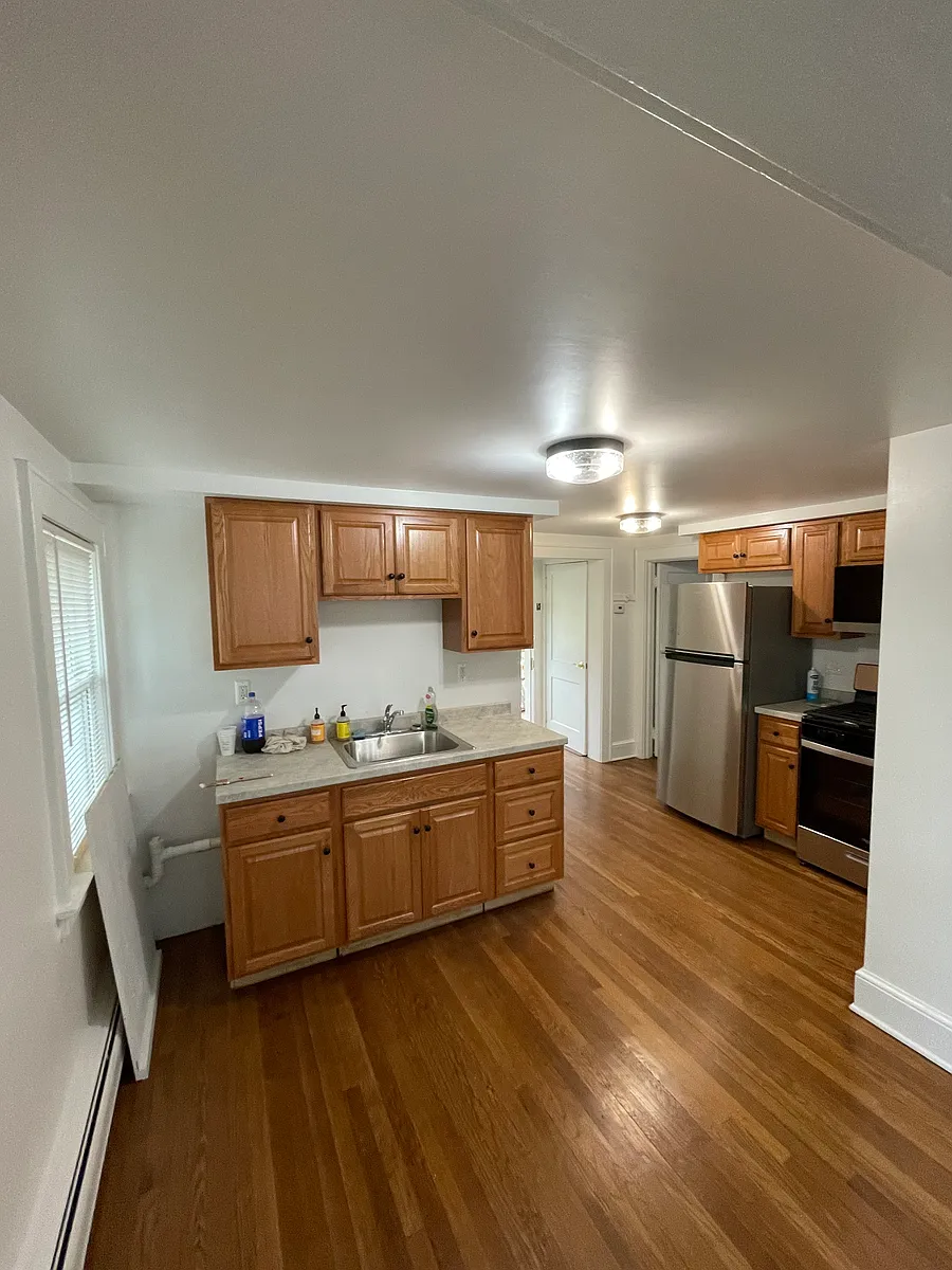 Building Photo - 3 Grandview Ave #2