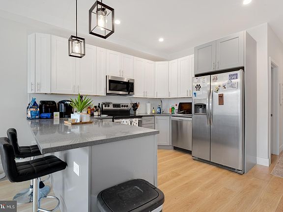 3rd image of 1702 Point Breeze Ave Unit B