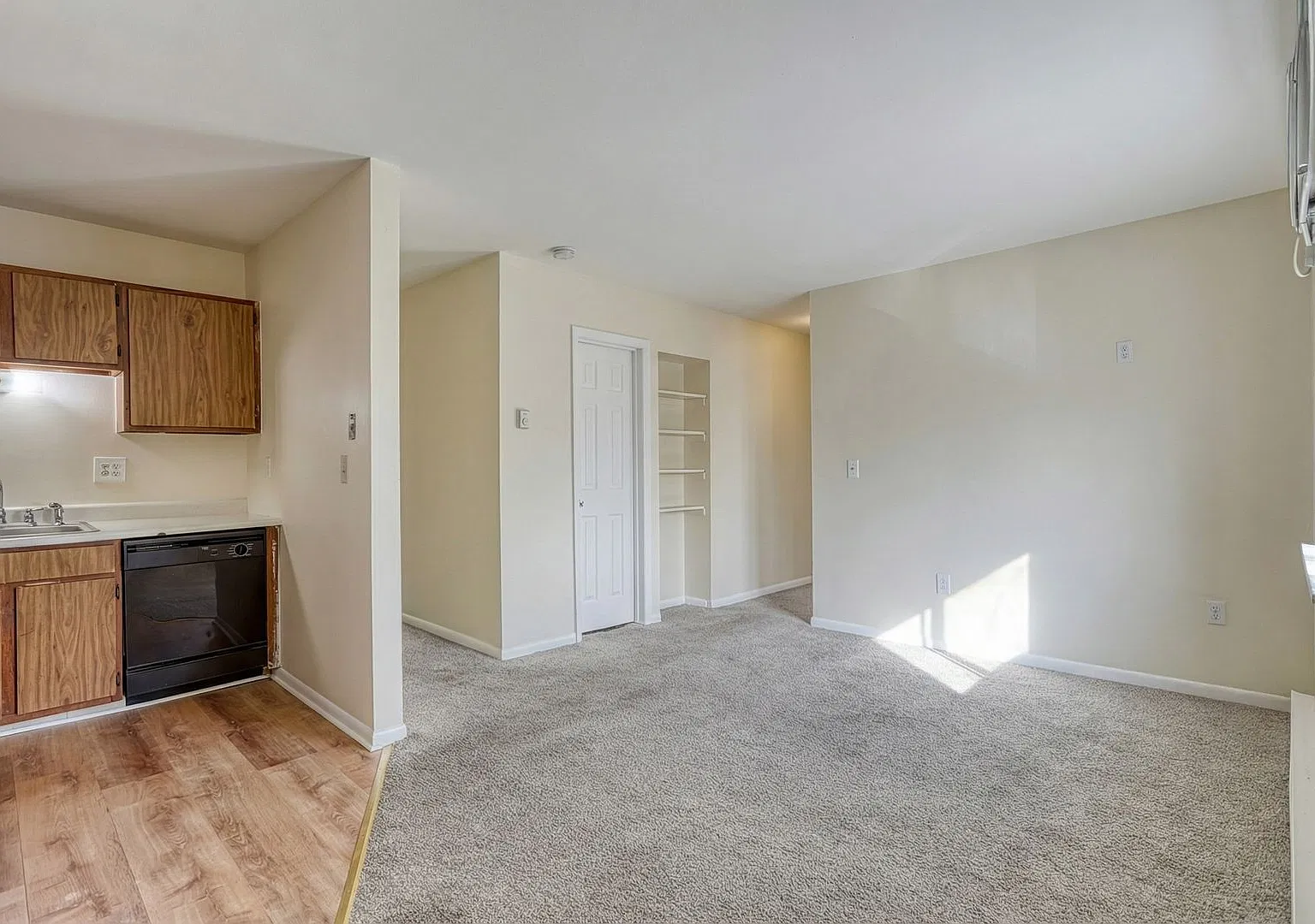 7 Adams St — Photo 2
