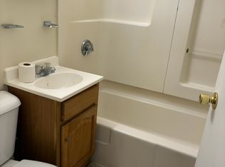 41 Fairmount Pl APT 3, Leominster, MA 01453