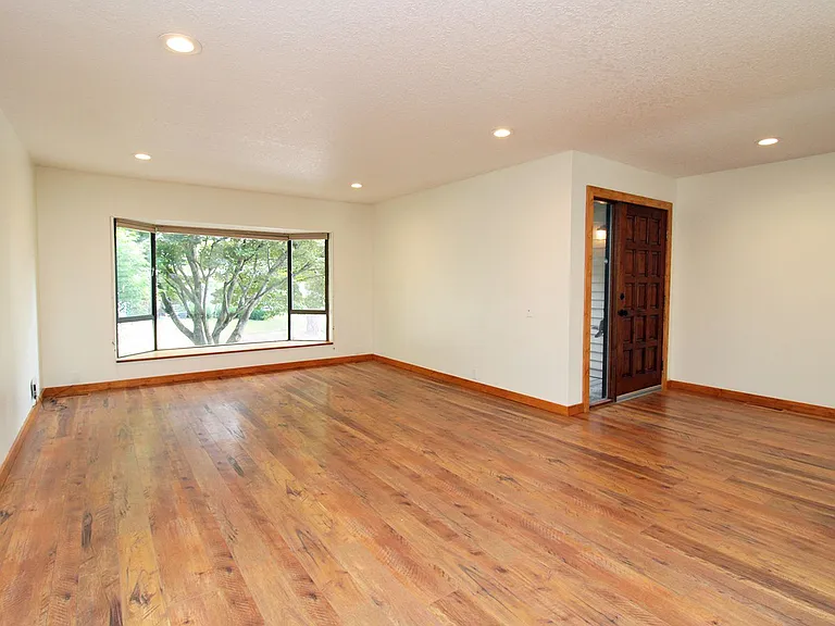 12047 SE 115th Ave — Photo 5