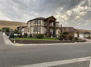 2403 W 50th Ave, Kennewick, WA 99337